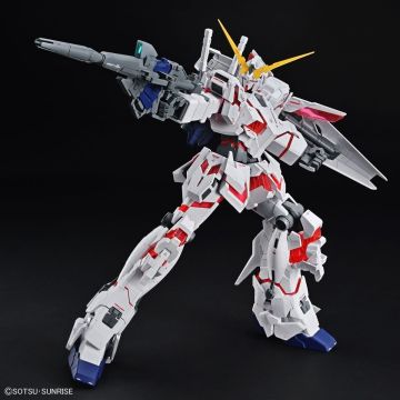 RX-0 Unicorn Gundam (Destroy Mode) "Gundam UC", Bandai Hobby Mega Size 1/48 (Gundam Model Kit)